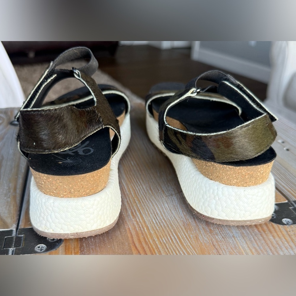 OTBT SIZE 7 Sierra Comfort Sandals In Green Camo With Cork and Foam Sole - Picture 5 of 8